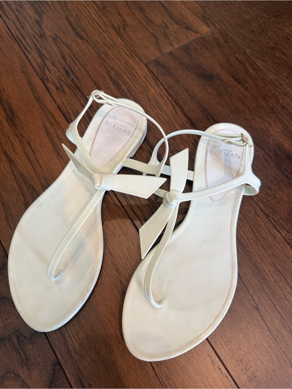 Alexandre Birman Ivory Leather Bow T-Strap Sandals